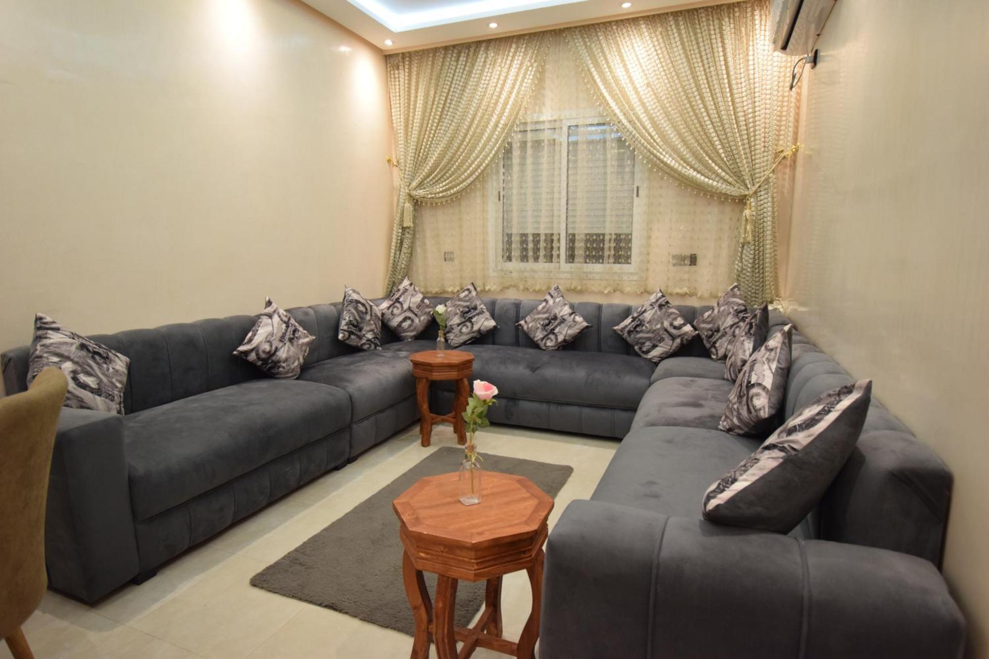 Apartment Familial Proche Aeroport Et Oasiria Marrakesh