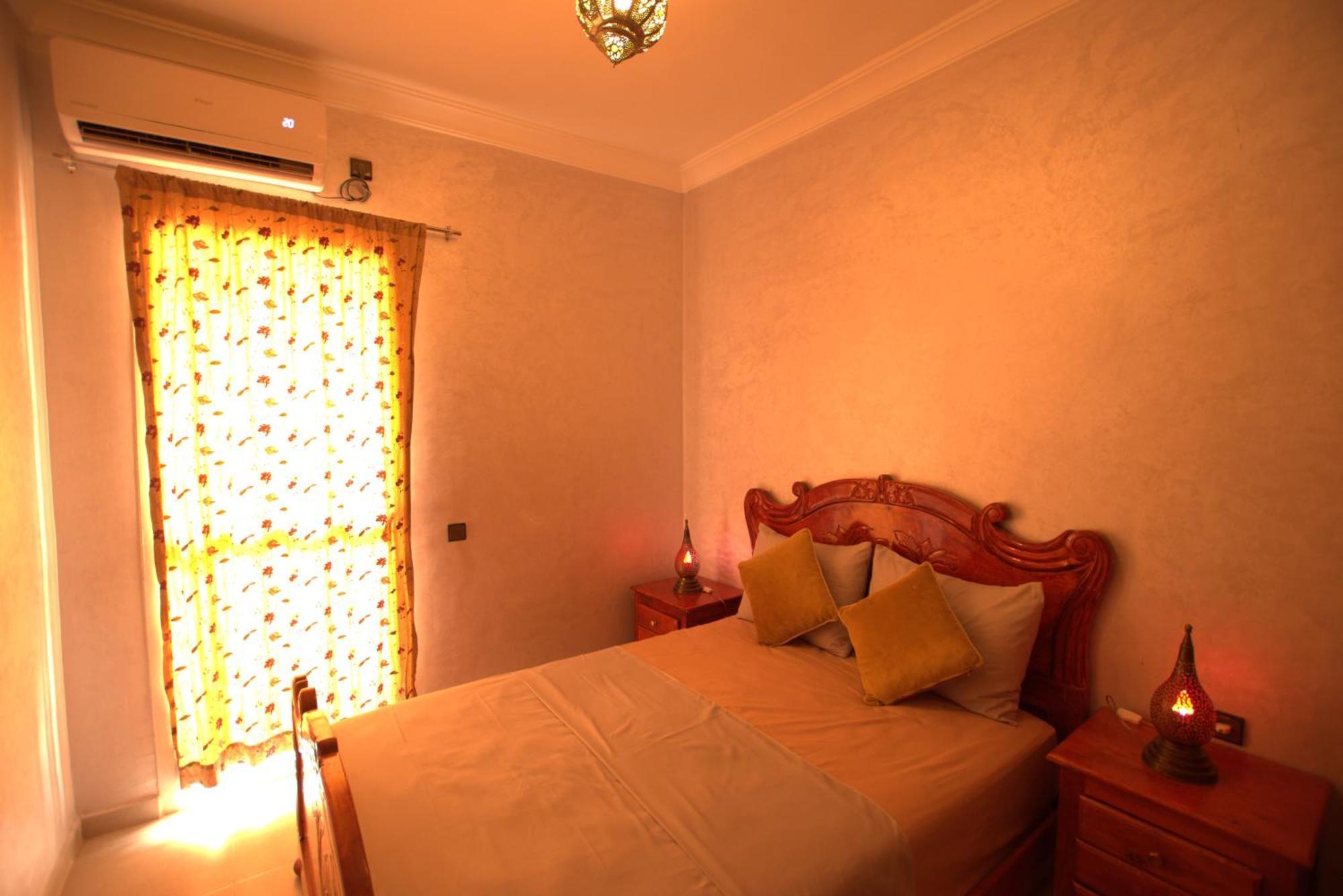 Familial Proche Aeroport Et Oasiria Apartment